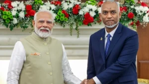 मालदीव के बदले सुर,