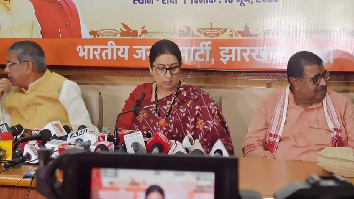 स्मृति ईरानी ने रांची में एक-एक करके गिनाए 5 बड़े काम,